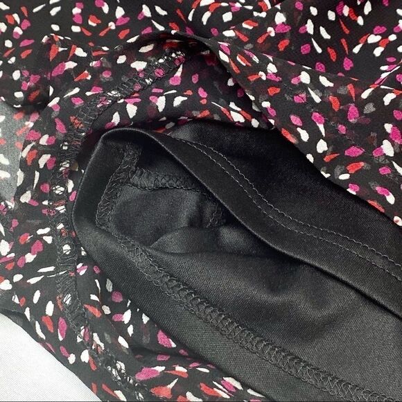 Express abstract print long sleeve surplice romper - Picture 12 of 16